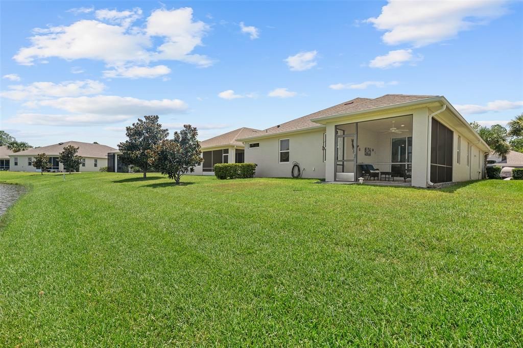 Activo con contrato: $409,900 (3 camas, 2 baños, 2092 Pies cuadrados)