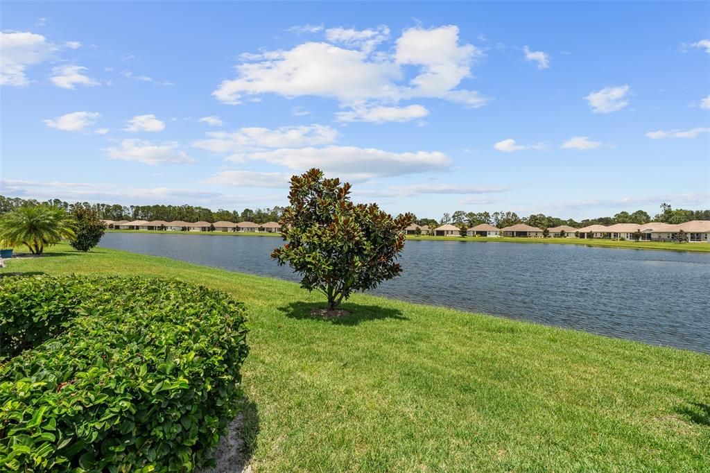 Activo con contrato: $409,900 (3 camas, 2 baños, 2092 Pies cuadrados)