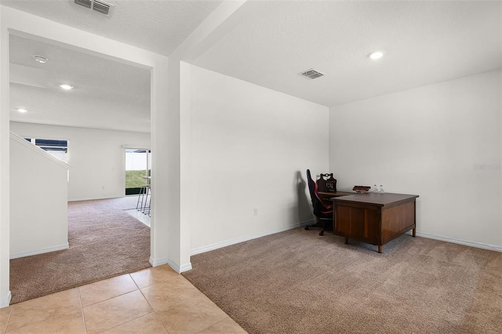 For Sale: $375,000 (5 beds, 3 baths, 2696 Square Feet)