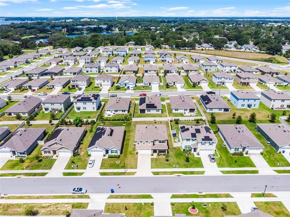 For Sale: $375,000 (5 beds, 3 baths, 2696 Square Feet)