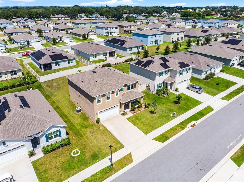 For Sale: $375,000 (5 beds, 3 baths, 2696 Square Feet)