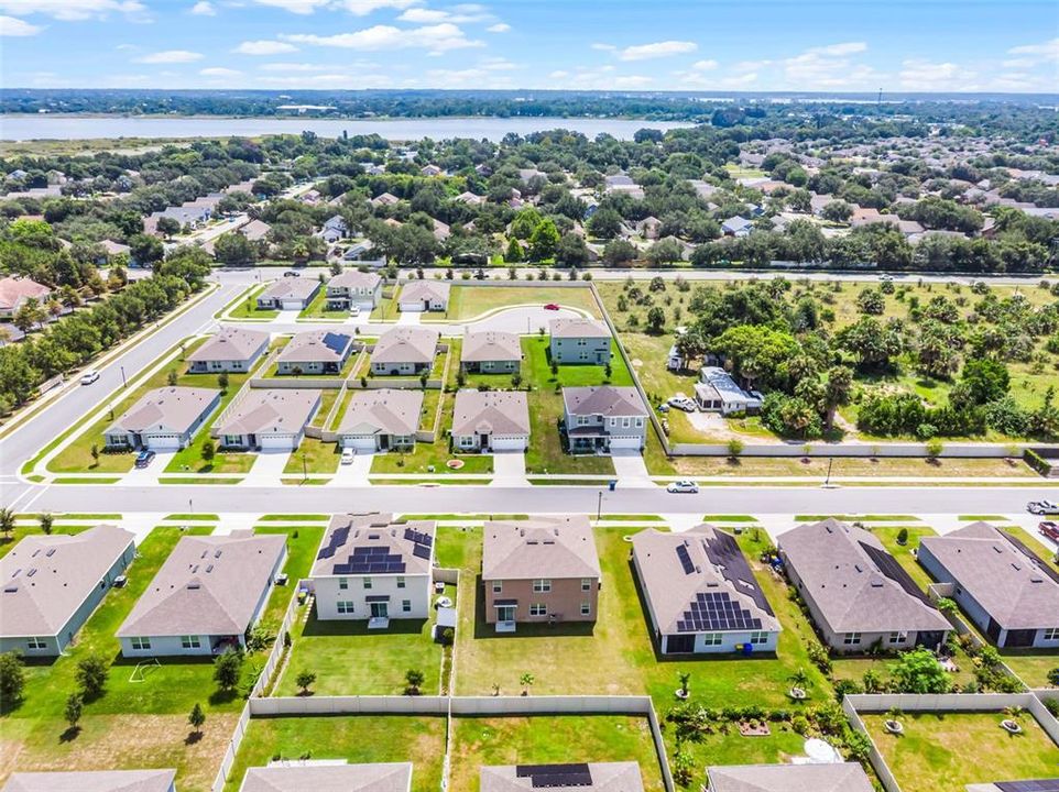 For Sale: $375,000 (5 beds, 3 baths, 2696 Square Feet)