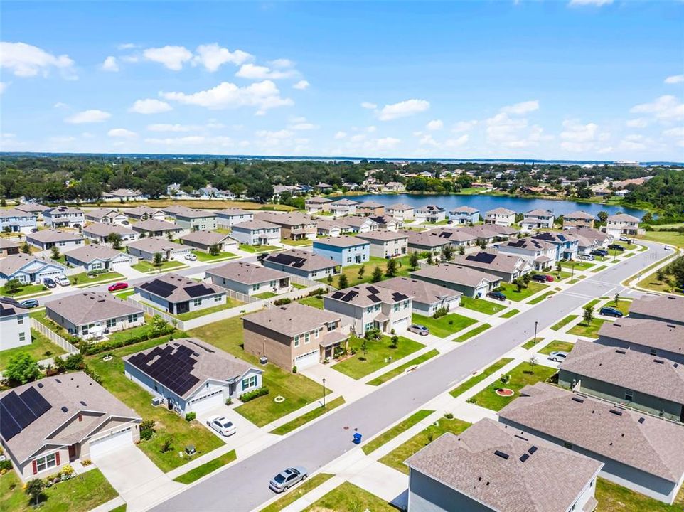 For Sale: $375,000 (5 beds, 3 baths, 2696 Square Feet)