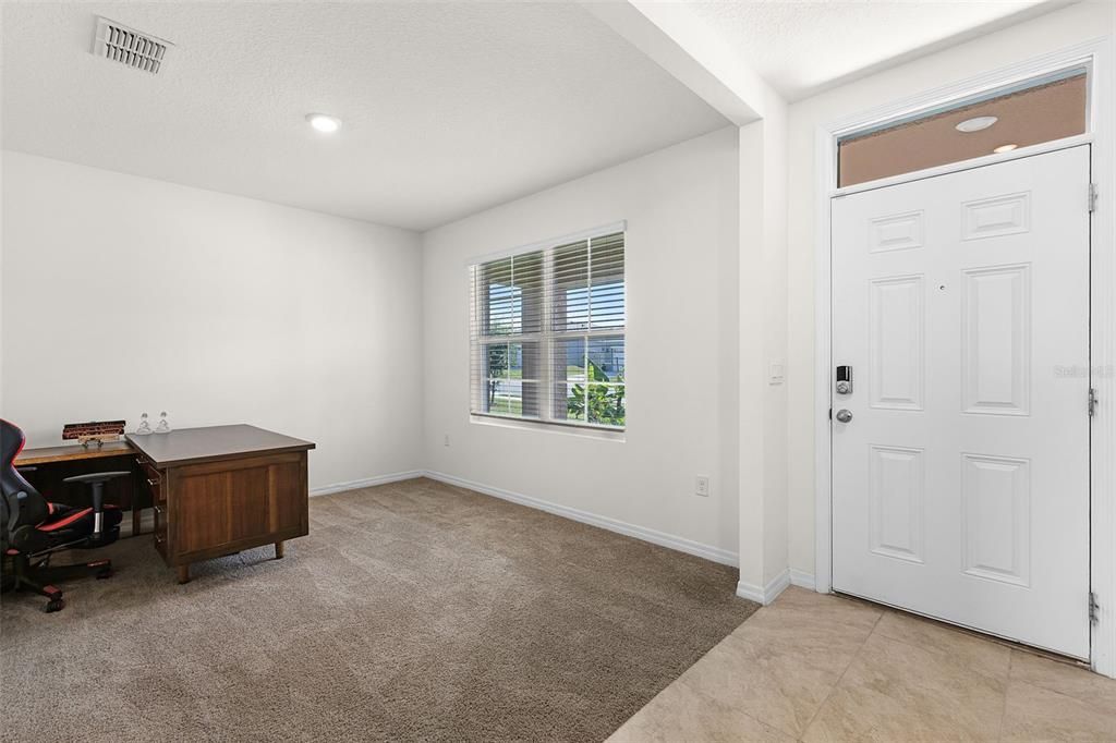 For Sale: $375,000 (5 beds, 3 baths, 2696 Square Feet)