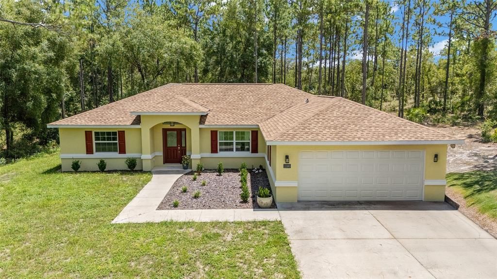 合同活跃: $330,000 (3 贝兹, 2 浴室, 1773 平方英尺)