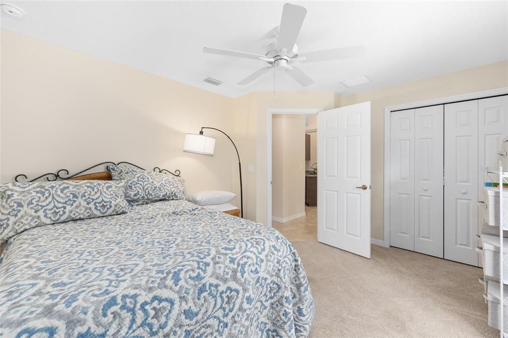 合同活跃: $330,000 (3 贝兹, 2 浴室, 1773 平方英尺)