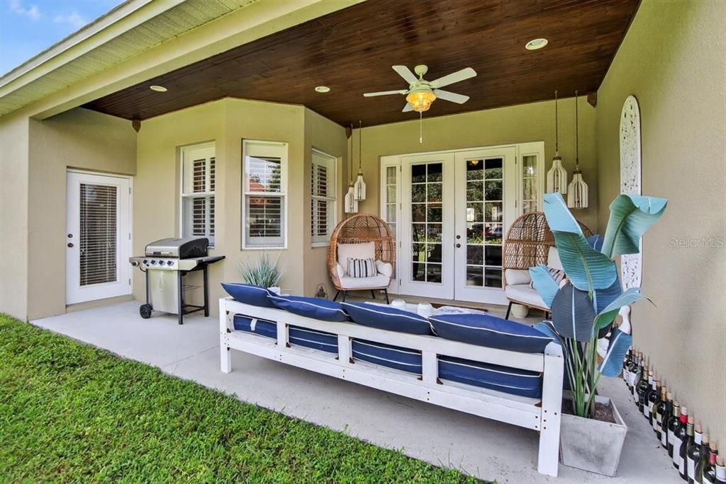 For Sale: $565,000 (4 beds, 3 baths, 2268 Square Feet)