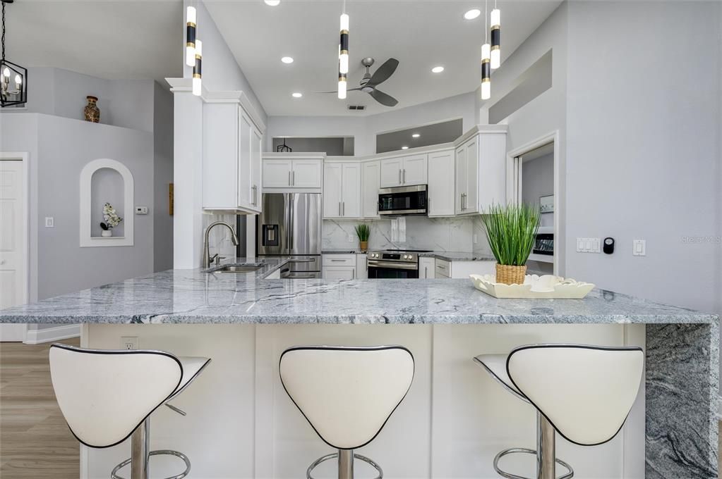 На продажу: $639,000 (3 спален, 2 ванн, 2698 Квадратных фут)