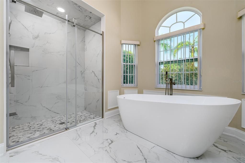 На продажу: $639,000 (3 спален, 2 ванн, 2698 Квадратных фут)