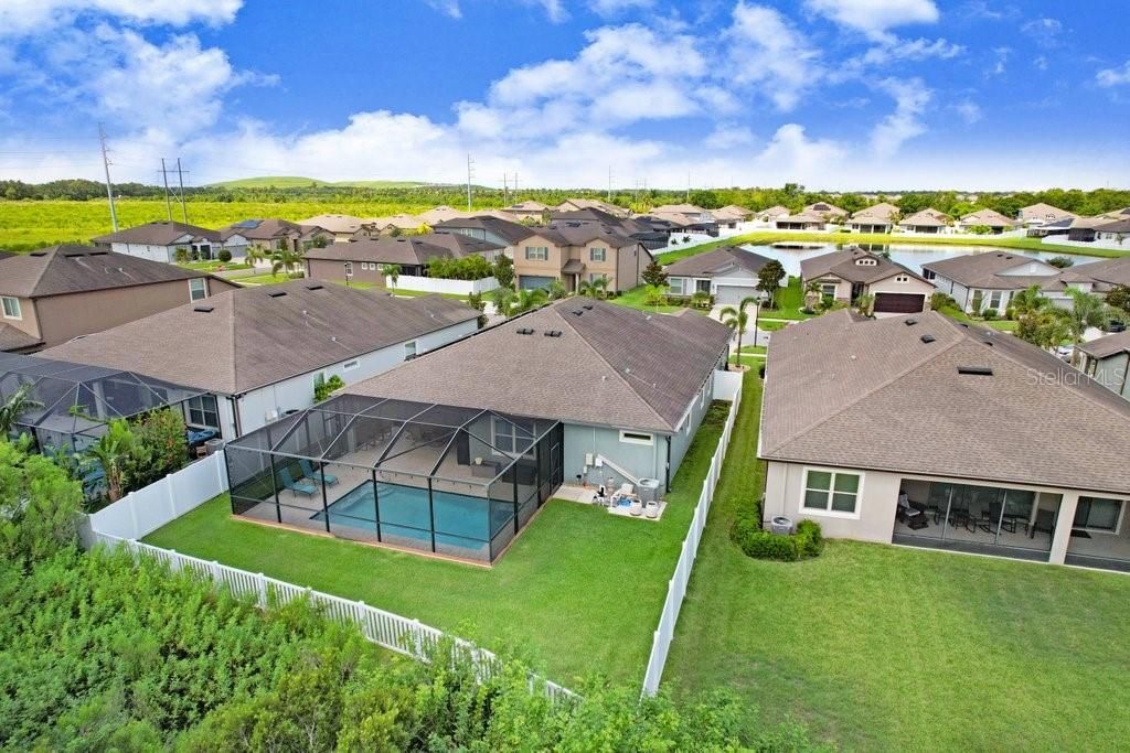 Activo con contrato: $549,900 (4 camas, 2 baños, 2484 Pies cuadrados)