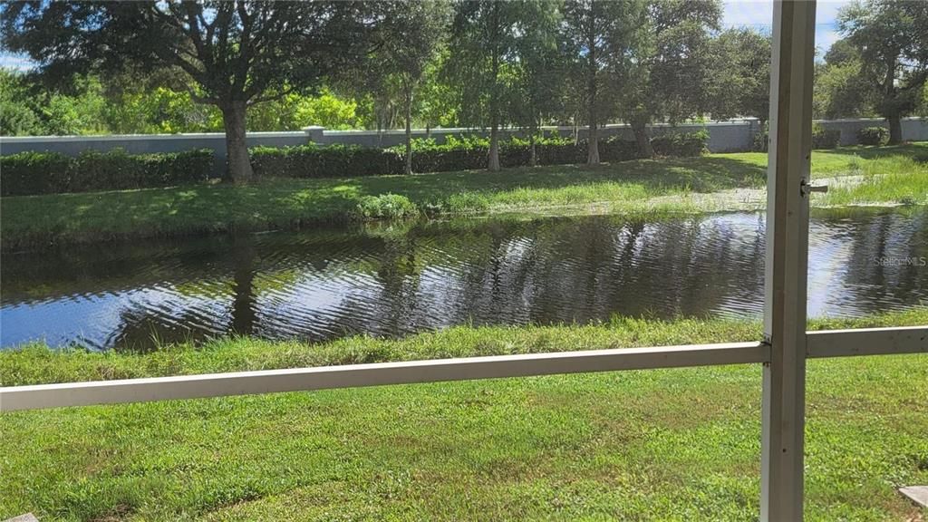 合同活跃: $1,975 (2 贝兹, 2 浴室, 1080 平方英尺)