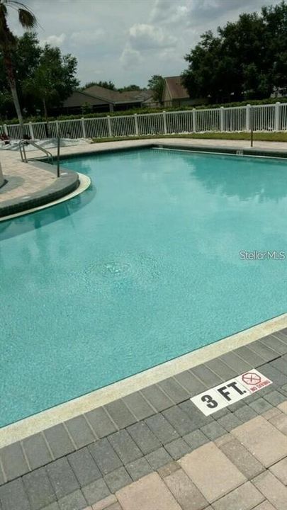 合同活跃: $1,975 (2 贝兹, 2 浴室, 1080 平方英尺)