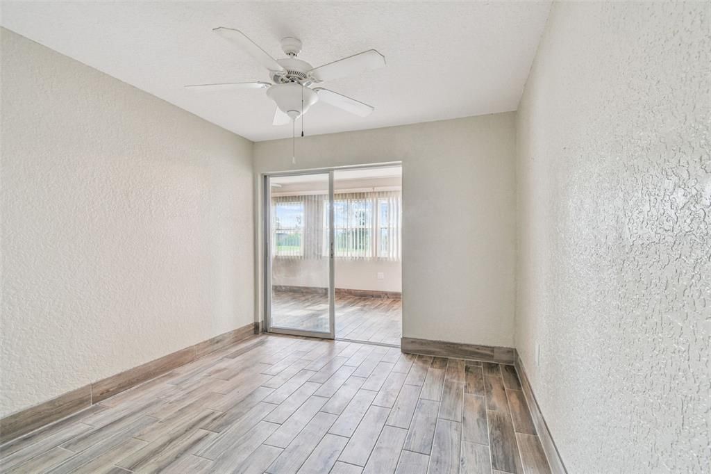 合同活跃: $120,000 (2 贝兹, 2 浴室, 1088 平方英尺)