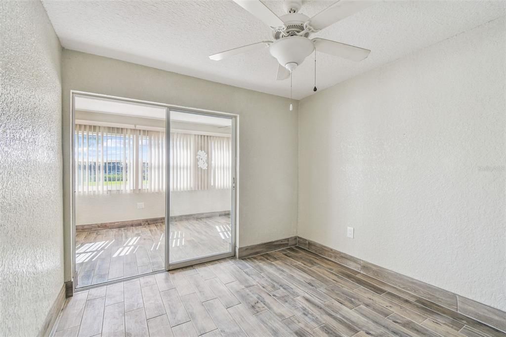 合同活跃: $120,000 (2 贝兹, 2 浴室, 1088 平方英尺)