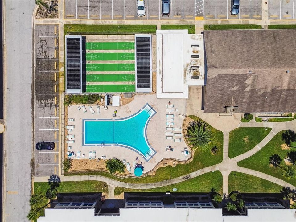 合同活跃: $120,000 (2 贝兹, 2 浴室, 1088 平方英尺)