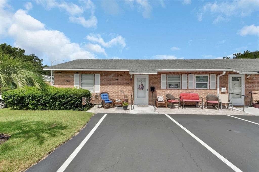 Recently Sold: $154,900 (2 beds, 1 baths, 930 Square Feet)