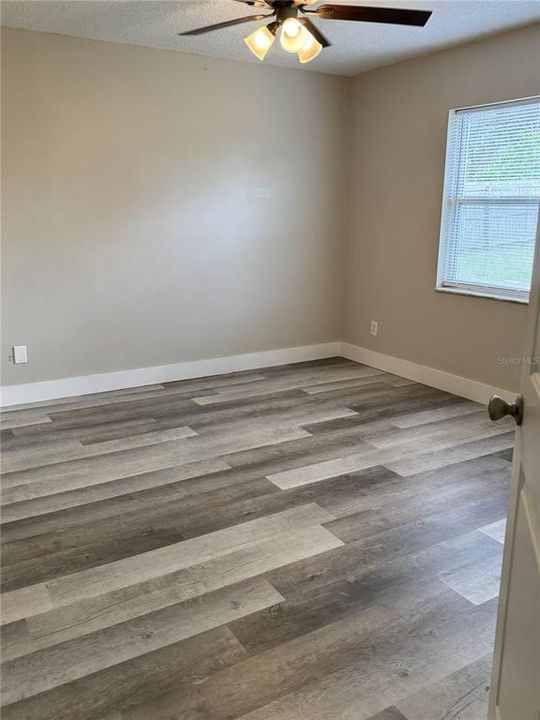 For Sale: $264,500 (3 beds, 2 baths, 1063 Square Feet)