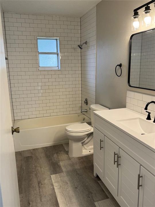 For Sale: $264,500 (3 beds, 2 baths, 1063 Square Feet)