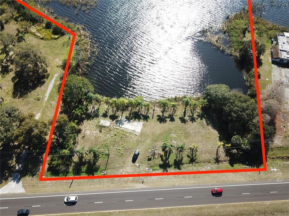 En Venta: $299,999 (0.76 acres)