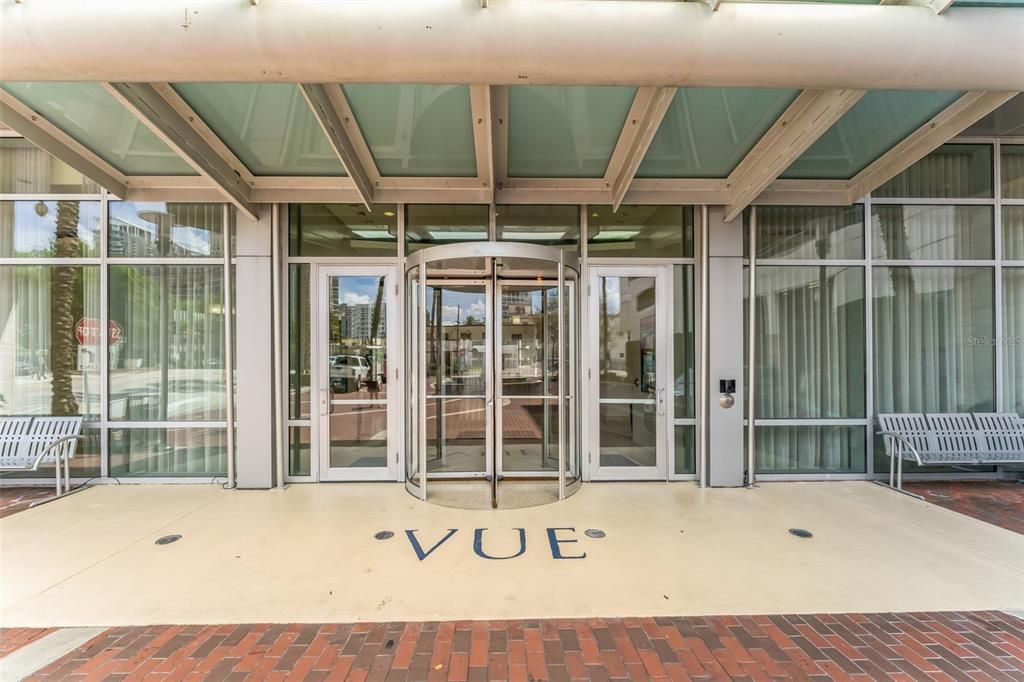 For Sale: $335,000 (1 beds, 1 baths, 966 Square Feet)