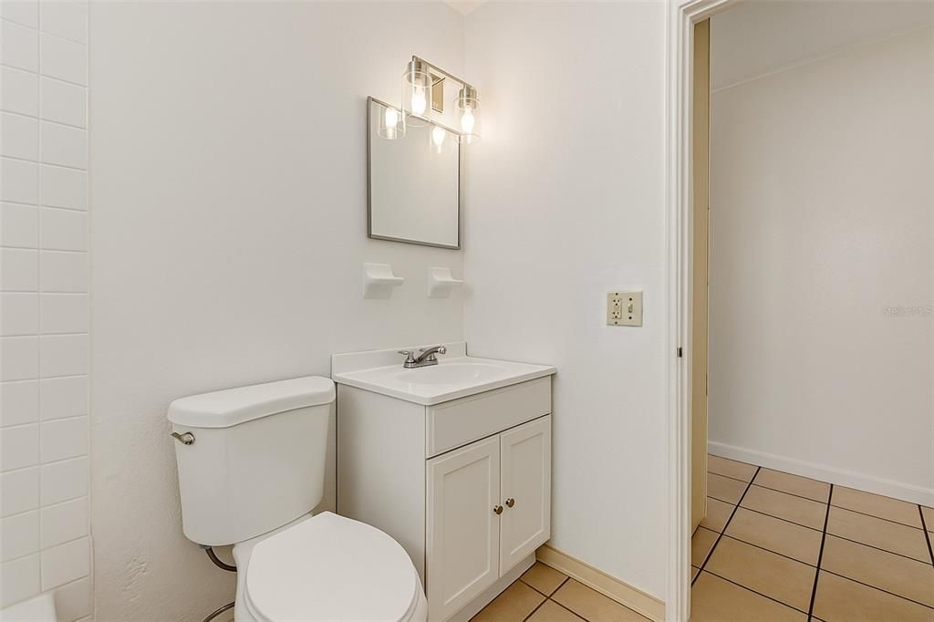 Activo con contrato: $325,000 (4 camas, 2 baños, 1248 Pies cuadrados)