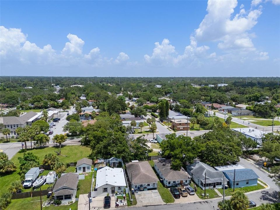 Activo con contrato: $325,000 (4 camas, 2 baños, 1248 Pies cuadrados)