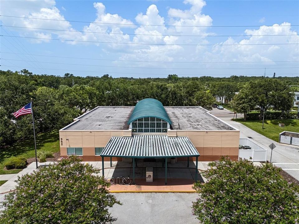 Activo con contrato: $325,000 (4 camas, 2 baños, 1248 Pies cuadrados)