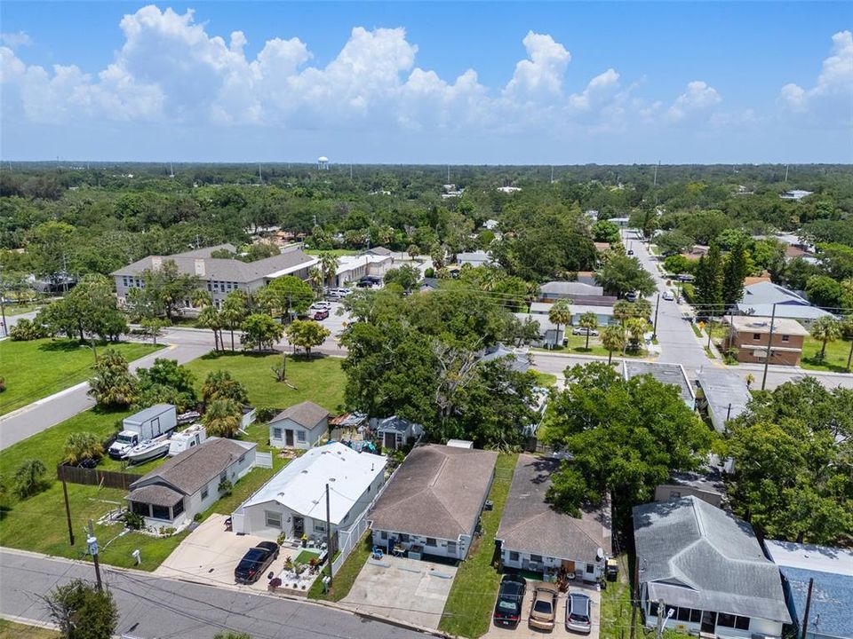 Activo con contrato: $325,000 (4 camas, 2 baños, 1248 Pies cuadrados)