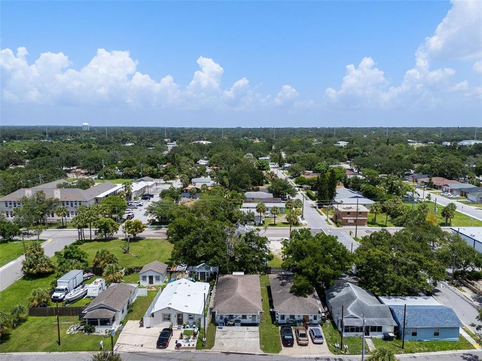 Activo con contrato: $325,000 (4 camas, 2 baños, 1248 Pies cuadrados)