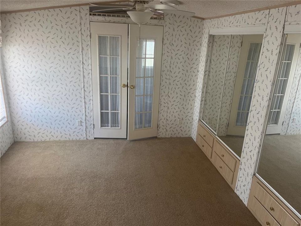 На продажу: $190,000 (2 спален, 2 ванн, 924 Квадратных фут)