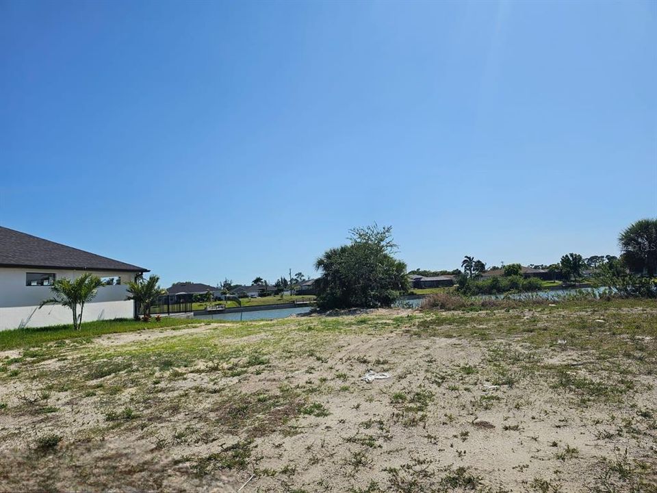 На продажу: $120,000 (0.35 acres)