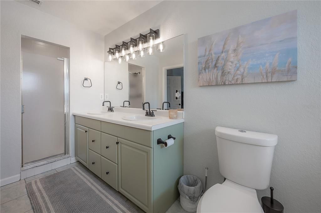 待售: $699,000 (3 贝兹, 2 浴室, 2016 平方英尺)