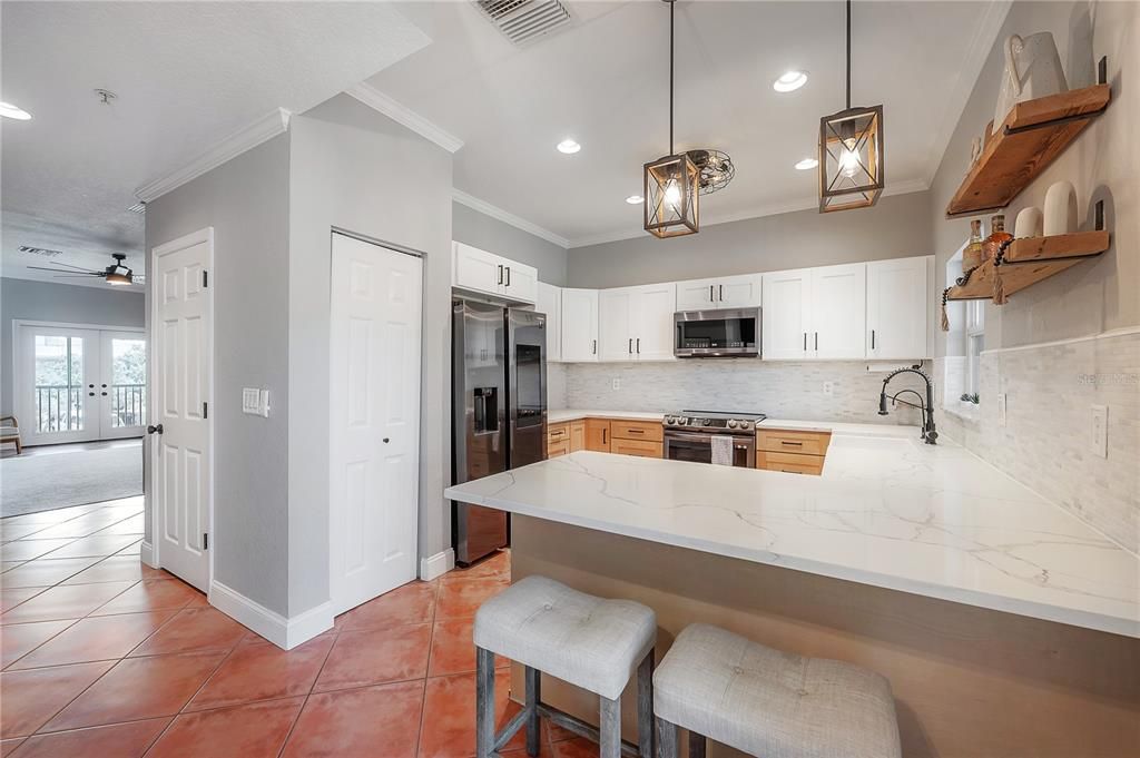 待售: $699,000 (3 贝兹, 2 浴室, 2016 平方英尺)