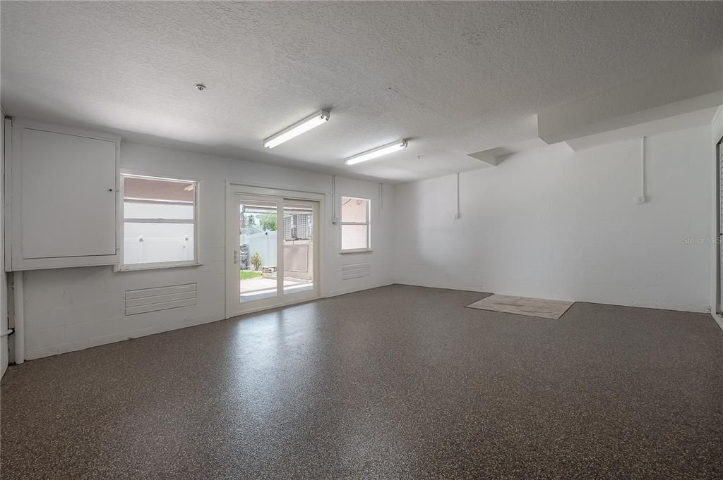 待售: $699,000 (3 贝兹, 2 浴室, 2016 平方英尺)