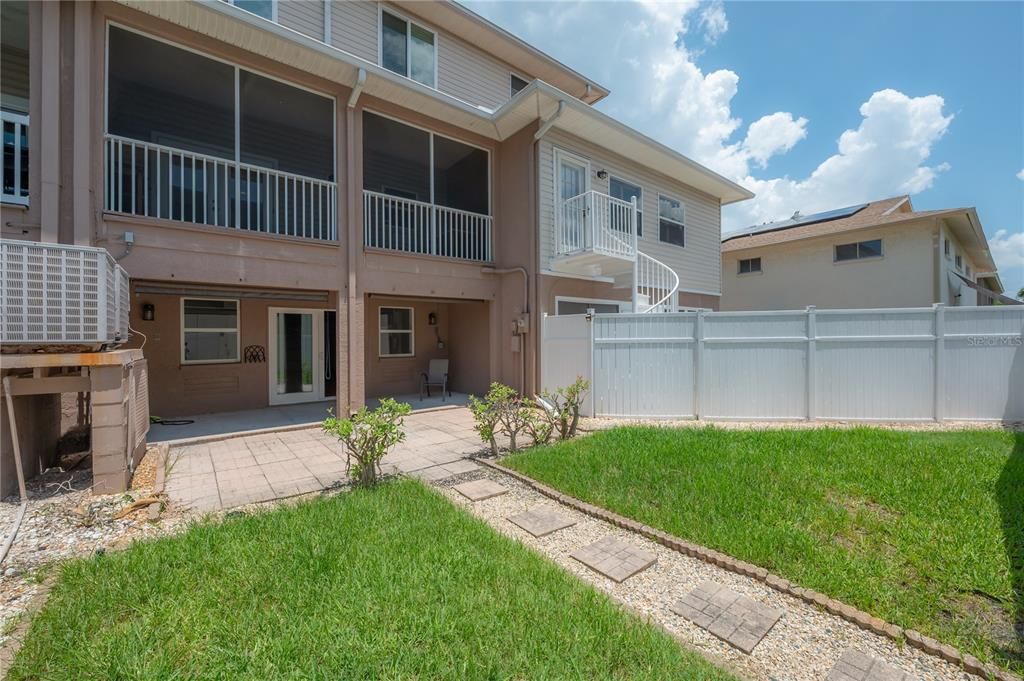 待售: $699,000 (3 贝兹, 2 浴室, 2016 平方英尺)