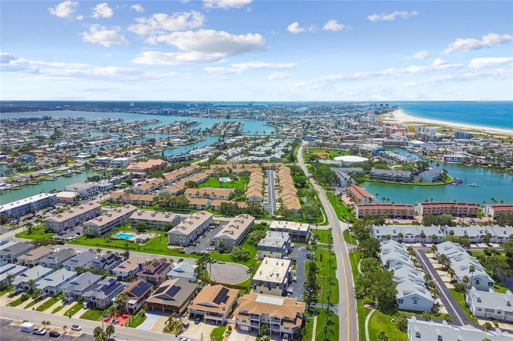 待售: $699,000 (3 贝兹, 2 浴室, 2016 平方英尺)