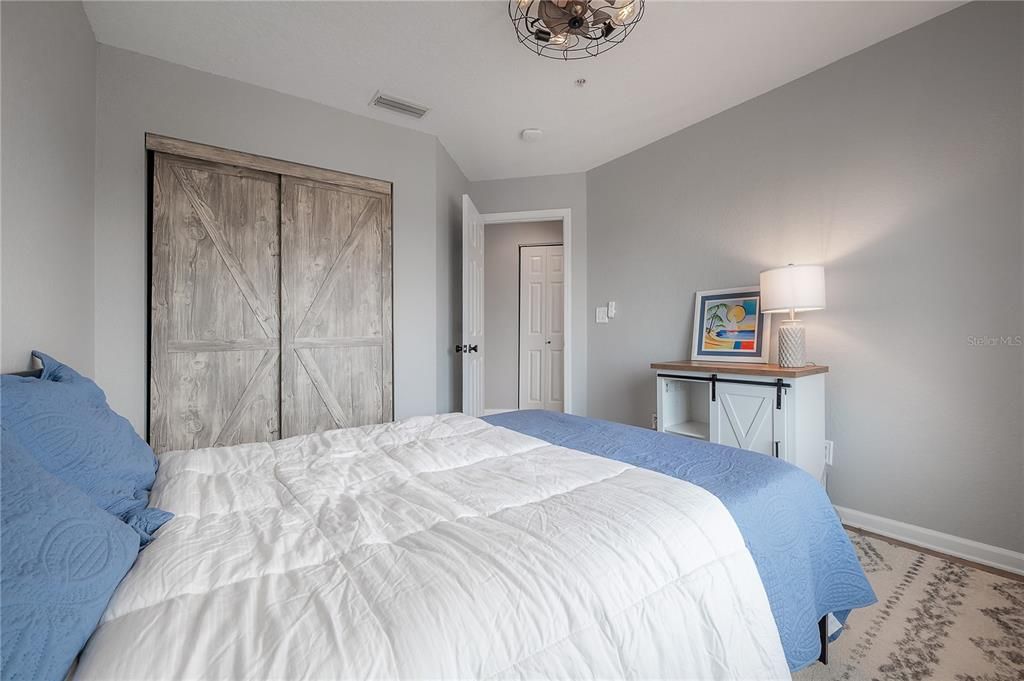 待售: $699,000 (3 贝兹, 2 浴室, 2016 平方英尺)