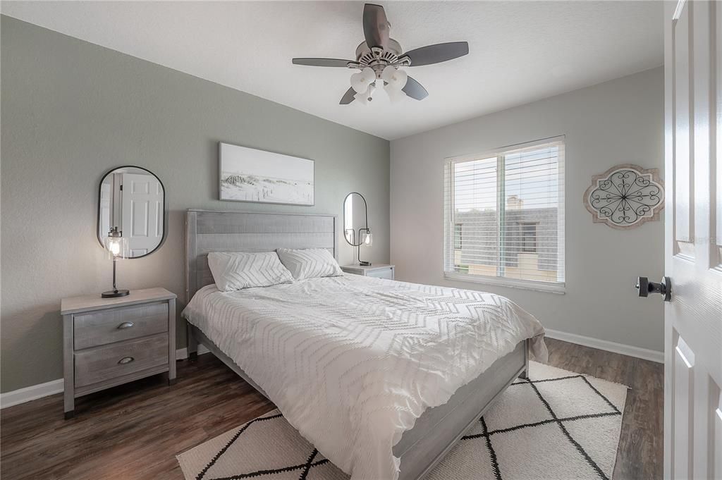 待售: $699,000 (3 贝兹, 2 浴室, 2016 平方英尺)