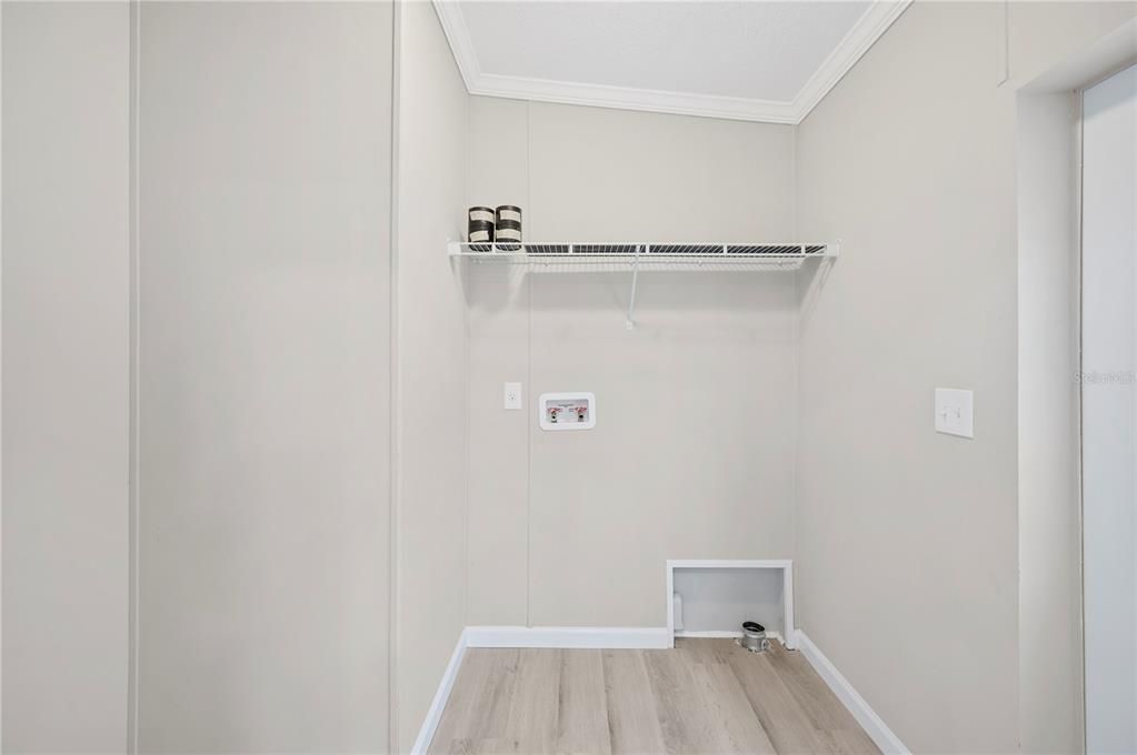 Active With Contract: $339,950 (3 beds, 2 baths, 2112 Square Feet)