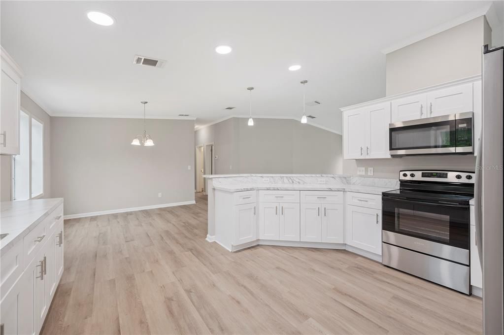 Active With Contract: $339,950 (3 beds, 2 baths, 2112 Square Feet)