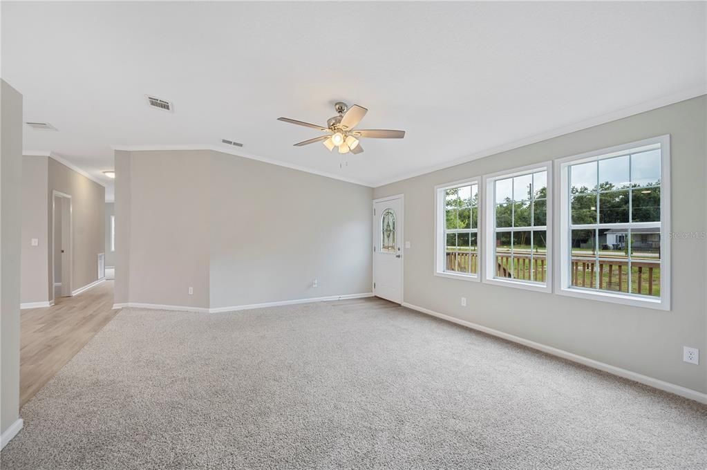 Active With Contract: $339,950 (3 beds, 2 baths, 2112 Square Feet)