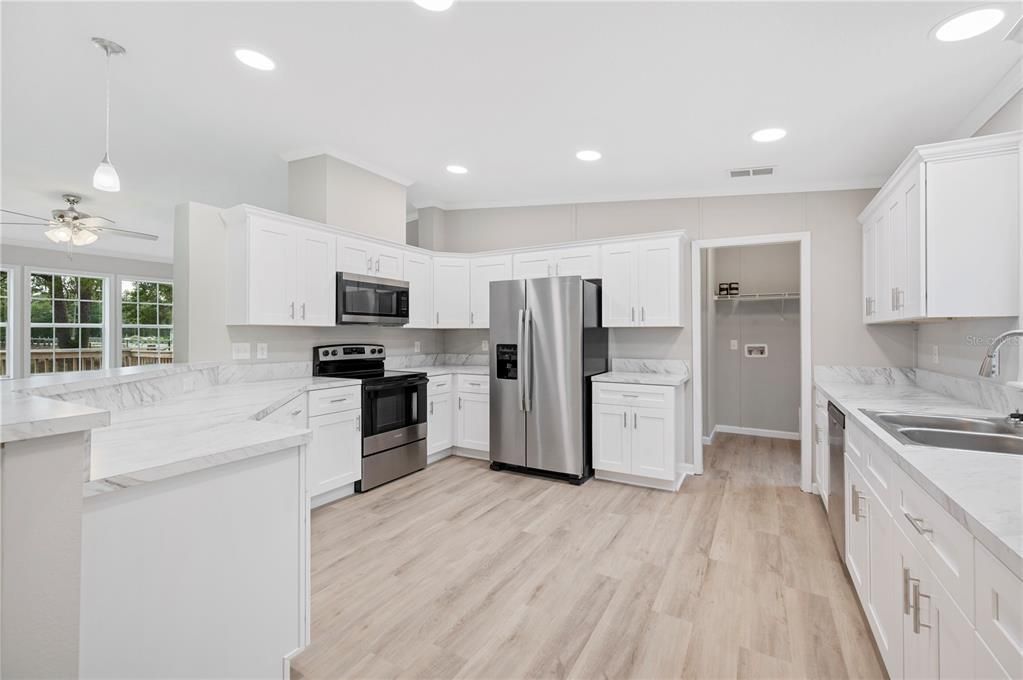 Active With Contract: $339,950 (3 beds, 2 baths, 2112 Square Feet)