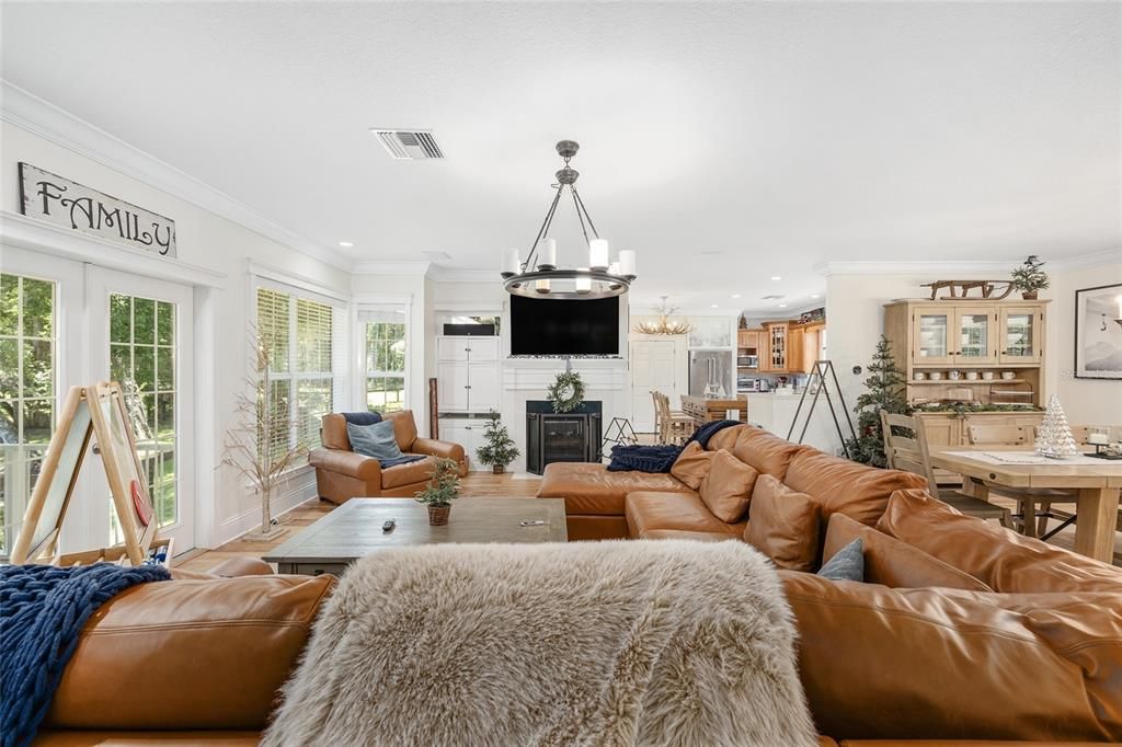 待售: $1,299,000 (3 贝兹, 2 浴室, 2742 平方英尺)