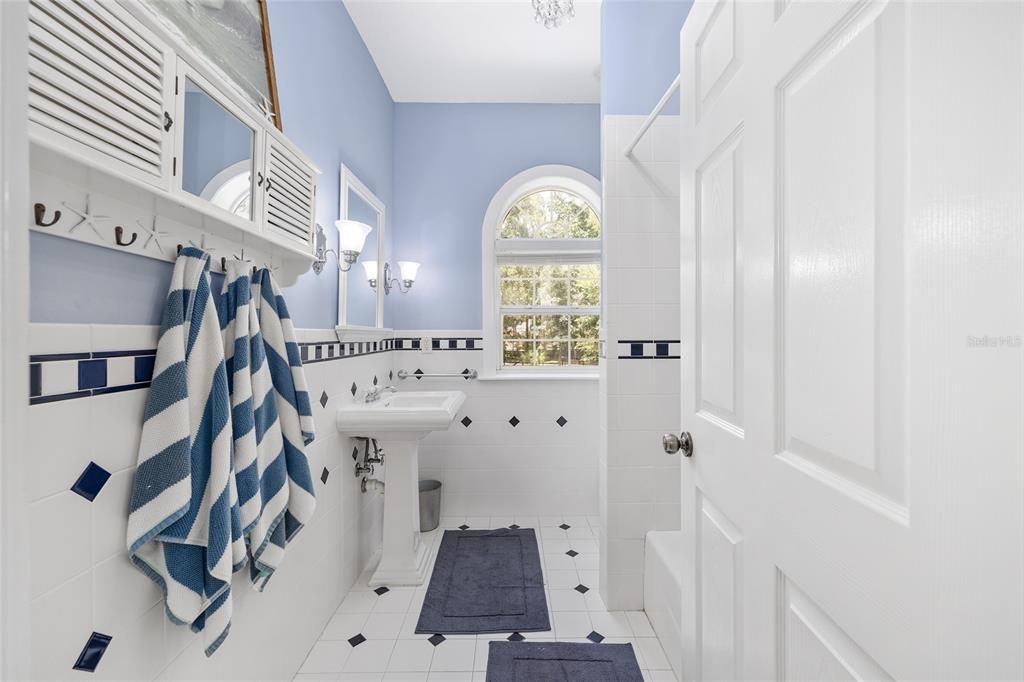 待售: $1,299,000 (3 贝兹, 2 浴室, 2742 平方英尺)