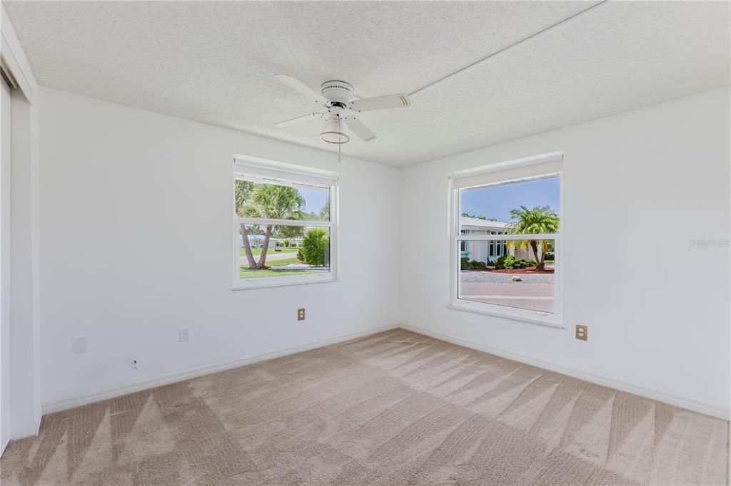 Activo con contrato: $200,000 (2 camas, 2 baños, 1035 Pies cuadrados)