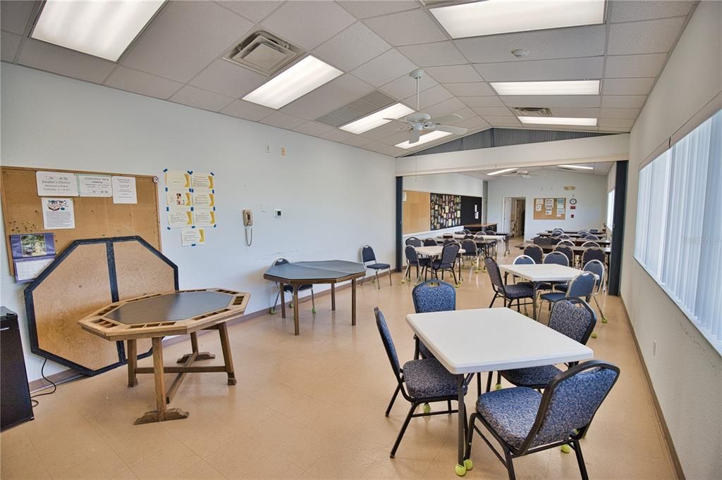 For Sale: $149,900 (2 beds, 2 baths, 1176 Square Feet)