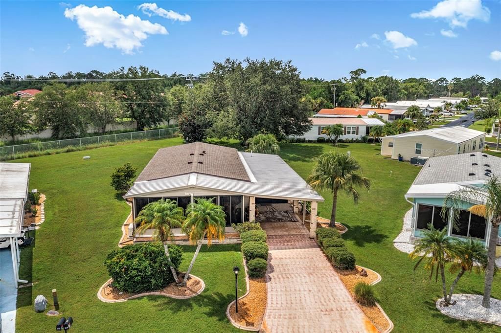 For Sale: $149,900 (2 beds, 2 baths, 1176 Square Feet)