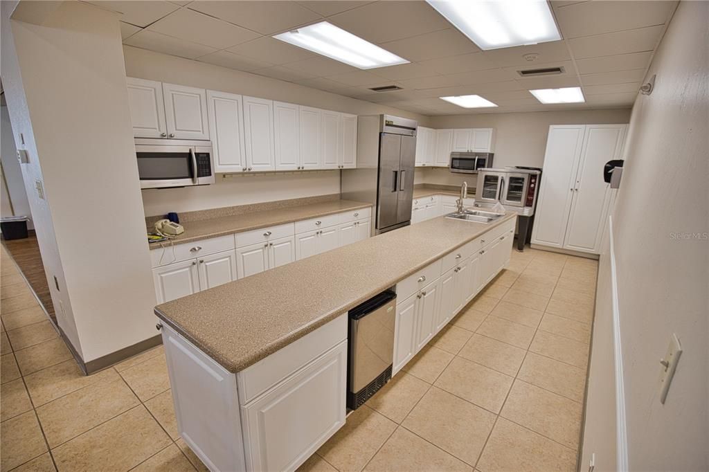 For Sale: $149,900 (2 beds, 2 baths, 1176 Square Feet)