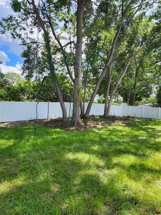 Под контрактом: $265,000 (3 спален, 2 ванн, 1400 Квадратных фут)