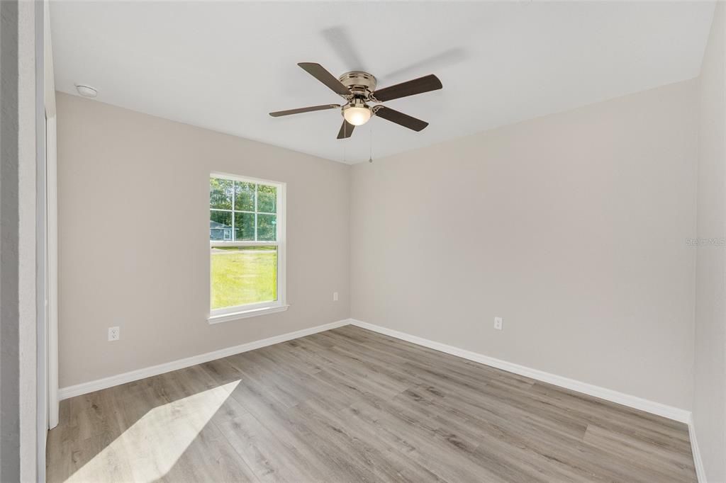 Под контрактом: $265,000 (3 спален, 2 ванн, 1400 Квадратных фут)